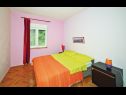 Apartmány Hazi 1 - 150m from sea: A1 Trogir(4+2), A2 Mastrinka(4+2) Mastrinka - Ostrov Čiovo  - Apartmán - A1 Trogir(4+2): ložnice