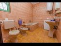 Apartmány Vinko - 80 m from beach: A1(4+2), A2(4+2) Okrug Gornji - Ostrov Čiovo  - Apartmán - A1(4+2): koupelna s WC