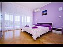 Apartmány Ljuba - nice garden: A2(4+1) Plavi, A4(8+1), A1(2+2) Okrug Gornji - Ostrov Čiovo  - Apartmán - A4(8+1): ložnice