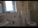 Apartmány Mara - 70m from the sea A2(4+1), A3(4+1), A4(2+1), A1(2+1) Okrug Gornji - Ostrov Čiovo  - Apartmán - A1(2+1): koupelna s WC