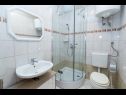 Apartmány Kari A5(4) , SA1(2), SA2(2), SA3(2), SA4(2)  Crikvenica - Riviera Crikvenica  - Studio apartmán - SA3(2): koupelna s WC