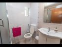 Apartmány Kari A5(4) , SA1(2), SA2(2), SA3(2), SA4(2)  Crikvenica - Riviera Crikvenica  - Apartmán - A5(4) : koupelna s WC