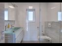 Apartmány Miro SA1(2), SA3(2), A2 Maisonette(2+2), A4(6+2), A5(6+2)  Crikvenica - Riviera Crikvenica  - Apartmán - A5(6+2) : koupelna s WC