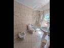 Apartmány Tomislav A1 crni(4+1), A2 crveni(4+1), A3(5+1), A4(2+2) Selce - Riviera Crikvenica  - Apartmán - A3(5+1): koupelna s WC