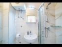 Apartmány a pokoje Bari - 10 km from airport: A1(2), A2(2), R2(2), R3(2), R4(2) Kupari - Riviera Dubrovnik  - Pokoj - R2(2): koupelna s WC