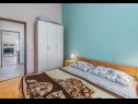 Apartmány Zdrave - 500 m from sea: A1 prizemlje(4+2), A2 kat(4+2) Pinezići - Ostrov Krk  - Apartmán - A2 kat(4+2): ložnice