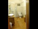 Apartmány Luka A1(4), A2(4) Vrbnik - Ostrov Krk  - Apartmán - A1(4): koupelna s WC