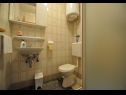Apartmány Pava SA1 (2), SA2 (2) Vrbnik - Ostrov Krk  - Studio apartmán - SA2 (2): koupelna s WC
