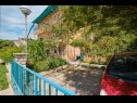 Apartmány Giuseppe - green terrace: A1(4) Mali Lošinj - Ostrov Lošinj  - parkovište (dům a okolí)
