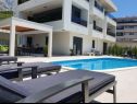 Apartmány Villa Esse - heated pool & seaview: A1(2+2), A2(4+2), A3(2+2), A4(4+2), A5(2+2) Baška Voda - Riviera Makarska  - bazén