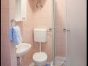 Apartmány Ante - seaview A1(5), SA2(3), SA3(2+1) Brela - Riviera Makarska  - Studio apartmán - SA3(2+1): koupelna s WC