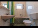 Apartmány Ruze - 200 m from sea : A1(6+1), A2(8+1) Brela - Riviera Makarska  - Apartmán - A1(6+1): koupelna s WC