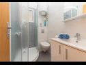 Apartmány Ivi - 100 m from pebble beach: A1(2+2), A2(2+2), A3(2+2), A4(4+4), A5(2+2) Drašnice - Riviera Makarska  - Apartmán - A2(2+2): koupelna s WC