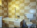Apartmány Biljana - 150m from beach: A1(2+1), A2(2+2), A3(5), A4(2+2) Gradac - Riviera Makarska  - Apartmán - A4(2+2): koupelna s WC