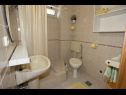 Apartmány Durda1 - 50 m from beach: A1(2+2), B2(2+2), C3(2+1) Igrane - Riviera Makarska  - Apartmán - A1(2+2): koupelna s WC