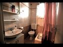  Virena - free grill: SA2(3), SA3(2+1) Makarska - Riviera Makarska  - Studio apartmán - SA2(3): koupelna s WC