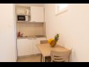 Apartmány Gianni - modern & great location: SA1(2), A2(2+2), A3(2+2) Makarska - Riviera Makarska  - Studio apartmán - SA1(2): kuchyně