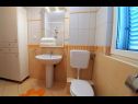 Apartmány Ennio - free parking: A1(6+2) Makarska - Riviera Makarska  - Apartmán - A1(6+2): koupelna s WC