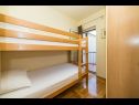 Apartmány Dolo - in centre: A1(5), A2(5) Makarska - Riviera Makarska  - Apartmán - A2(5): ložnice