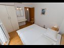 Apartmány Cobra - excellent location: A1(2+2), SA2(2+1), A4(4+2) Tučepi - Riviera Makarska  - Apartmán - A1(2+2): ložnice