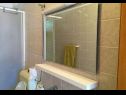 Apartmány Mir A1(4) Betina - Ostrov Murter  - Apartmán - A1(4): koupelna s WC