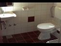 Apartmány Marija - 20 m from beach : A1(2+3), A3(2+2), A4(2+2), SA5(2+1) Betina - Ostrov Murter  - Studio apartmán - SA5(2+1): koupelna s WC