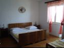 Apartmány Stric - 10 m from beach: A1(8+1) Dugi Rat - Riviera Omiš  - Apartmán - A1(8+1): ložnice