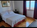 Apartmány Mari - 40 m from sea: A1(4), A2(2+2), SA3(2) Krilo Jesenice - Riviera Omiš  - Apartmán - A1(4): ložnice