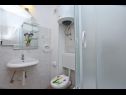 Apartmány Rene - seaview & parking space: A1(2+2), A2(2+2), A3(6+2) Omiš - Riviera Omiš  - Apartmán - A2(2+2): koupelna s WC