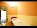 Apartmány Lile - comfortable 3 bedroom apartment: A1(6+2) Pisak - Riviera Omiš  - Apartmán - A1(6+2): ložnice
