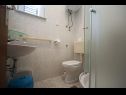 Apartmány Stipica - 100 m from beach: A1(3+2), A3(2+2), SA4(2), A5(2+2) Ruskamen - Riviera Omiš  - Studio apartmán - SA4(2): koupelna s WC