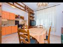 Apartmány Ivan - 15 m from beach: A1(7+1), A2 Žuti (2+2), A3 Crveni (2+2) Lun - Ostrov Pag  - Apartmán - A1(7+1): kuchyně a jídelna