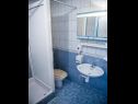 Apartmány Zdrave - with parking; SA1(2+1), SA2(2+1), A3(4+1), A4(3+2) Rogoznica - Riviera Šibenik  - Studio apartmán - SA2(2+1): koupelna s WC