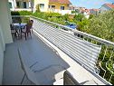 Apartmány Mila - family friendly & comfortable: A1 (6+1) Vodice - Riviera Šibenik  - Apartmán - A1 (6+1): terasa