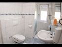 Apartmány a pokoje Anka - with open jacuzzi: SA4(2), SA2(2), R1(2), R3(2), R5(2) Podstrana - Riviera Split  - Pokoj - R5(2): koupelna s WC