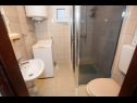 Apartmány Božo - in centre: A1(3+1) Split - Riviera Split  - Apartmán - A1(3+1): koupelna s WC