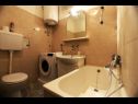 Apartmány Brane - great location & garden terrace: A1(6+1) Split - Riviera Split  - Apartmán - A1(6+1): koupelna s WC