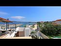 Apartmány Marija - beautiful sea view: A1(4+1) Drvenik Mali (Ostrov Drvenik Mali) - Riviera Trogir  - pohled (dům a okolí)