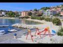 Apartmány Pero - 70m from the sea: A1(6), A2(2) Marina - Riviera Trogir  - pláž