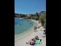 Apartmány Per - 80 m from beach: SA2(2+1), A5(3), A6(2+1), A45(8), SA3(3), A7(2+1) Marina - Riviera Trogir  - pláž