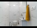 Apartmány Lux 2 - heated pool: A2(4+2), A3(4+2) Marina - Riviera Trogir  - Apartmán - A2(4+2): koupelna s WC