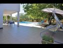 Prázdninový dům/vila Viki - with heated pool: H(6+1) Plano - Riviera Trogir  - Chorvatsko  - bazén