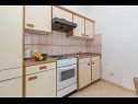 Apartmány Vin - 40 m from sea: A1 (4+1), A2 (2+2), A3 (2+2) Seget Donji - Riviera Trogir  - Apartmán - A3 (2+2): kuchyně
