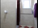 Apartmány Milka - 100m from the sea A1(4), A2(2+1) Seget Donji - Riviera Trogir  - Apartmán - A1(4): koupelna s WC