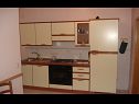 Apartmány Ante - 80 m from sea: A1(4), A2(2+1) Seget Vranjica - Riviera Trogir  - Apartmán - A1(4): kuchyně