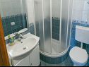 Apartmány Mare - 30 m from pebble beach: SA1(2), SA2(2), A3(4), A4(4), A5(8) Seget Vranjica - Riviera Trogir  - Apartmán - A4(4): koupelna s WC