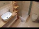 Apartmány Ante - 80 m from sea: A1(4), A2(2+1) Seget Vranjica - Riviera Trogir  - Apartmán - A1(4): koupelna s WC