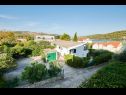 Prázdninový dům/vila Villa Linda - big terraces: H(5+2) Seget Vranjica - Riviera Trogir  - Chorvatsko  - parkovište (dům a okolí)