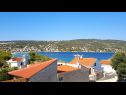 Prázdninový dům/vila Rosita - 50 m from sea: H(4) Sevid - Riviera Trogir  - Chorvatsko  - H(4): výhled  na moře
