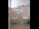 Apartmány Tih - 20 m from sea: A1 Ruzmarin(2+2), A2 Maslina(2+2) Sevid - Riviera Trogir  - Apartmán - A1 Ruzmarin(2+2): koupelna s WC